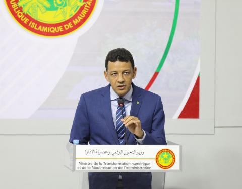 وزير الرقمنة: الموريتانيون يستعملون 5.2 مليون شريحة 70% منها في هواتف ذكية