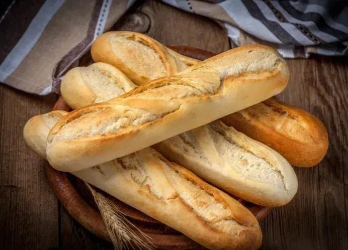 تعميم حكومي يقضي بتنظم بيع ونقل الخبز