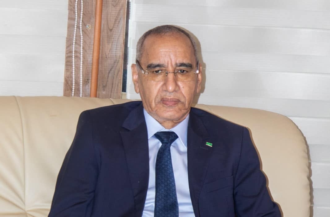 وزير الداخلية يغادر إلى الرباط
