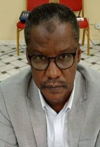 الدكتور سيدي ولد عبد المالك، اقتصادي-مالي كاتب مهتم بالشأن الافريقي